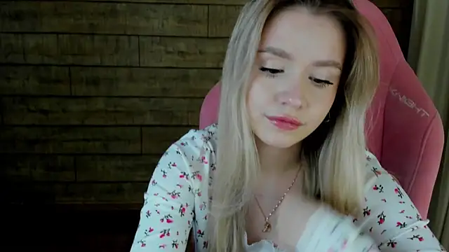 MilanaBalmain online show from 04/01/26, 04:04