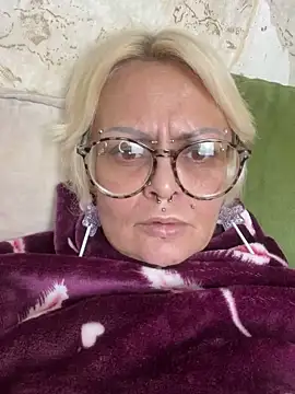 Gardener of Illusions online show from 02/07/25, 05:52