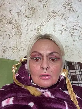 Gardener of Illusions online show from 09/19/25, 02:02