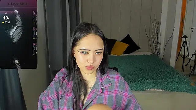 baby  kim online show from 02/21/25, 04:18