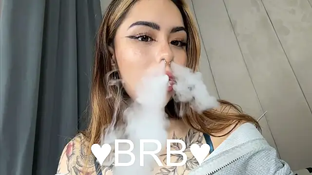 baby  kim online show from 10/21/25, 08:09