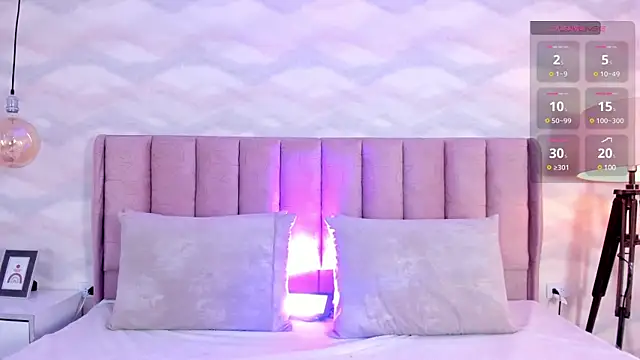 im nika  online show from 03/15/25, 12:34