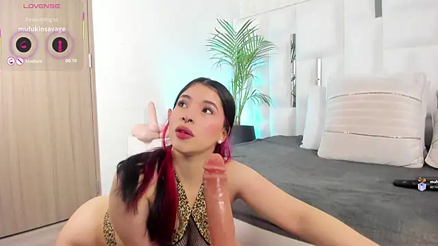 im nika  online show from 12/20/25, 01:18