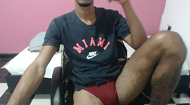 Snapshot of Albertwd420 chatting on 12/14/24, 06:09 Albertwd420 online show from 12/14/24, 06:09