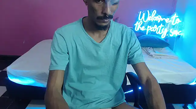 Snapshot of Albertwd420 chatting on 01/31/25, 04:17 Albertwd420 online show from 01/31/25, 04:17