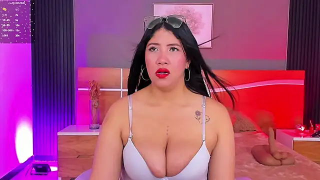 estrella bigboobs14 online show from 07/28/26, 03:02