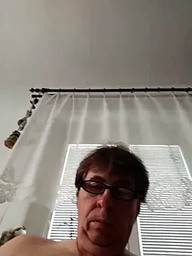 Snapshot of Lisak951 chatting on 06/02/26, 01:13 Lisak951 online show from 06/02/26, 01:13