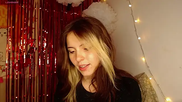 cherrybom969 online show from 12/04/24, 03:26