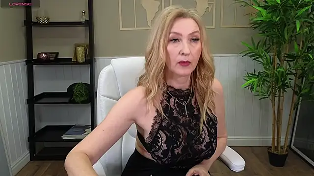 LadyLeea online show from 01/22/25, 09:02