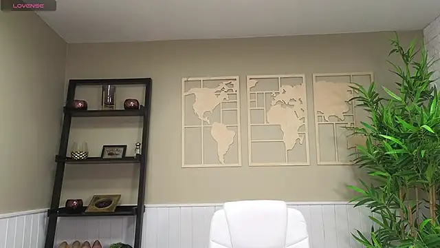 LadyLeea online show from 03/12/25, 05:35