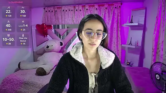 Mia Fischer online show from 02/24/25, 04:27