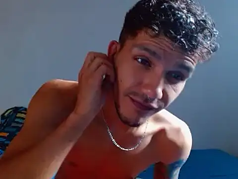 Snapshot of Benjamin_show chatting on 01/24/25, 03:45 Benjamin show online show from 01/24/25, 03:45