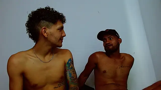 Snapshot of Benjamin_show chatting on 02/28/25, 03:04 Benjamin show online show from 02/28/25, 03:04