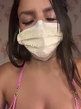 shanelle0 online show from 09/19/25, 11:49