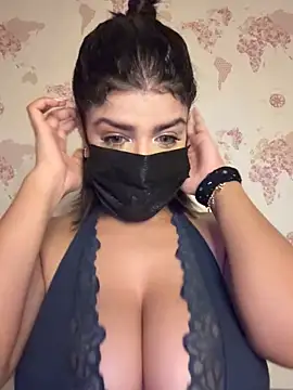 shanelle0 online show from 06/05/26, 10:26