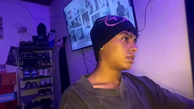 Snapshot of _Billowy_ chatting on 12/05/25, 06:00 Billowy online show from 12/05/25, 06:00