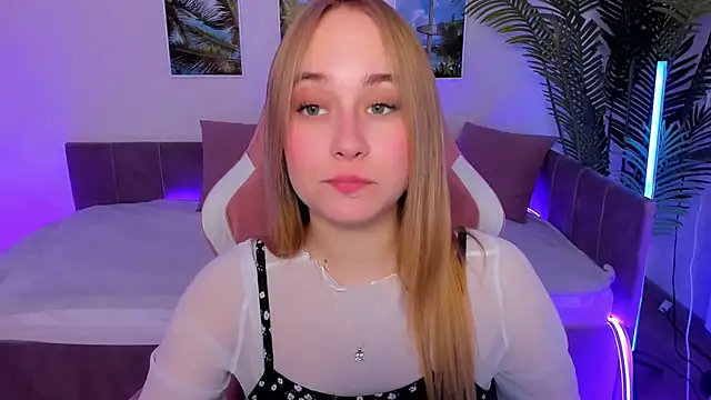 LianaBright online show from 03/06/25, 08:41