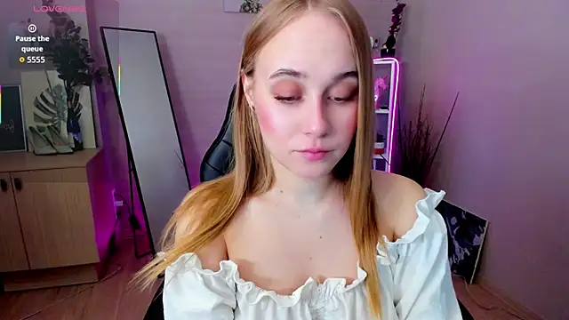 LianaBright online show from 04/04/26, 01:59