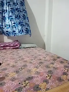 Snapshot of EeshaBhabi chatting on 11/15/25, 01:29 EeshaBhabi online show from 11/15/25, 01:29