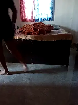 Snapshot of EeshaBhabi chatting on 11/20/25, 06:02 EeshaBhabi online show from 11/20/25, 06:02