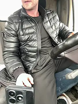 Snapshot of AlexGWoW chatting on 03/12/25, 06:29 AlexGWoW online show from 03/12/25, 06:29