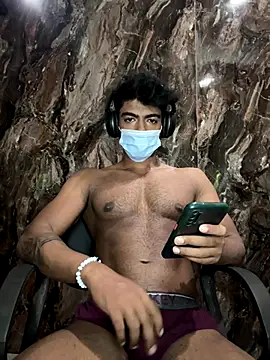 Snapshot of rony6663 chatting on 10/14/25, 01:28 rony6663 online show from 10/14/25, 01:28