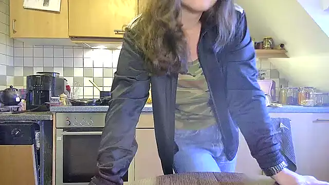 Snapshot of stunning_Rosi chatting on 01/10/25, 02:45 stunning Rosi online show from 01/10/25, 02:45