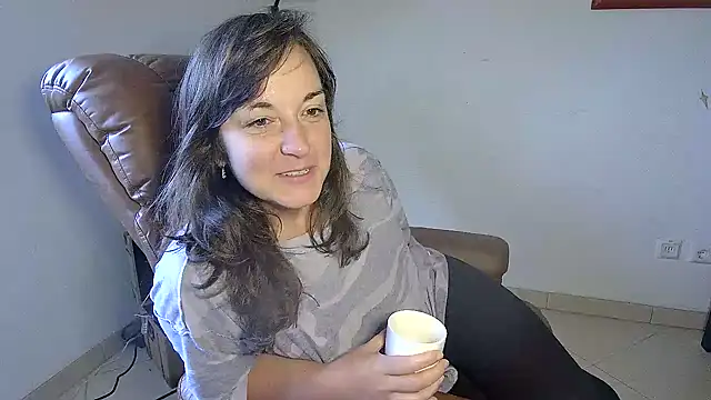 Snapshot of stunning_Rosi chatting on 01/11/25, 08:33 stunning Rosi online show from 01/11/25, 08:33