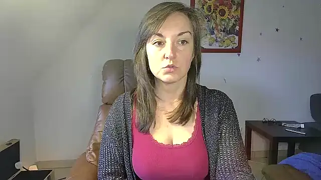 Snapshot of stunning_Rosi chatting on 03/13/25, 07:31 stunning Rosi online show from 03/13/25, 07:31