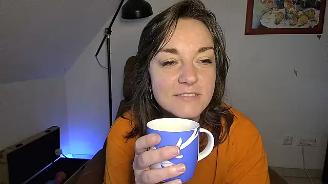 Snapshot of stunning_Rosi chatting on 03/23/25, 07:20 stunning Rosi online show from 03/23/25, 07:20