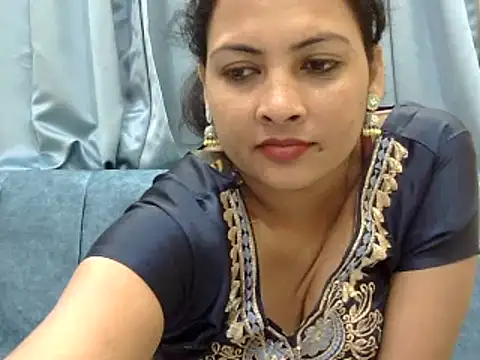 tripti2 online show from 03/08/25, 09:08