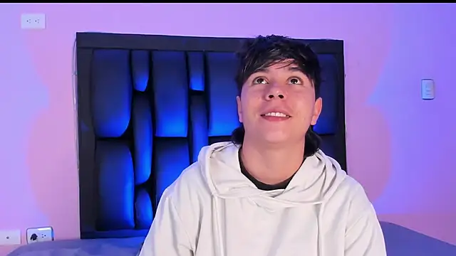 AbbySmiitth  online show from 03/03/25, 12:37