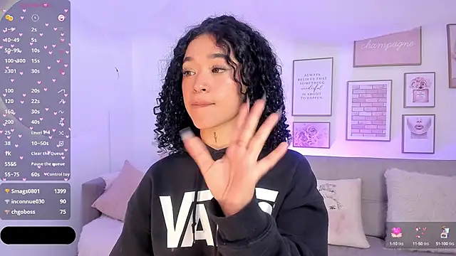 Snapshot of Crystal_Dluna chatting on 01/23/25, 06:35 Crystal Dluna online show from 01/23/25, 06:35