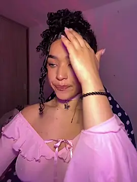 Snapshot of Crystal_Dluna chatting on 09/12/25, 03:23 Crystal Dluna online show from 09/12/25, 03:23