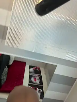 Snapshot of KENDER21_ chatting on 03/04/25, 03:48 KENDER21 online show from 03/04/25, 03:48