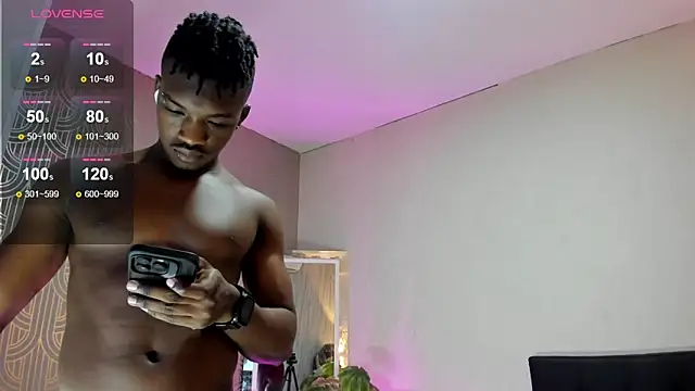 Snapshot of KENDER21_ chatting on 03/19/25, 03:41 KENDER21 online show from 03/19/25, 03:41