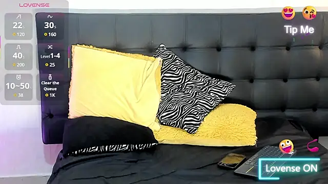 Snapshot of KENDER21_ chatting on 03/19/25, 06:46 KENDER21 online show from 03/19/25, 06:46