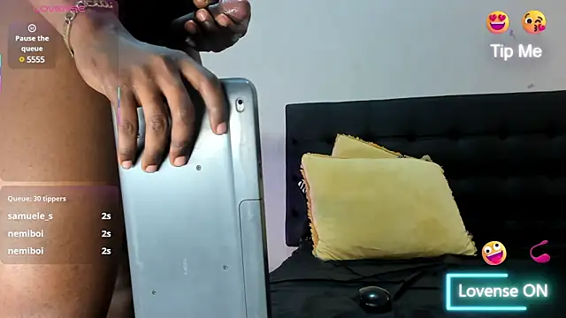 Snapshot of KENDER21_ chatting on 03/19/25, 09:49 KENDER21 online show from 03/19/25, 09:49