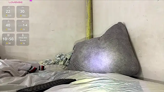 Snapshot of KENDER21_ chatting on 11/11/25, 03:39 KENDER21 online show from 11/11/25, 03:39