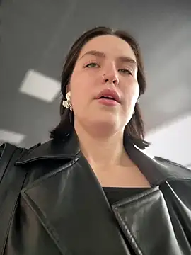 meow girl online show from 01/15/25, 11:00