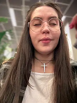 meow girl online show from 09/14/25, 12:59