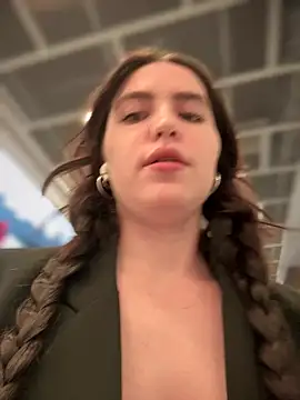 meow girl online show from 09/16/25, 11:00