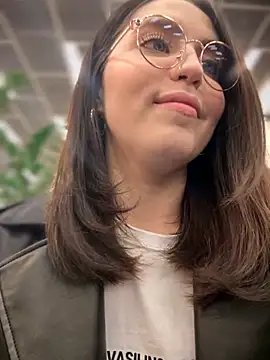 meow girl online show from 10/06/25, 03:53