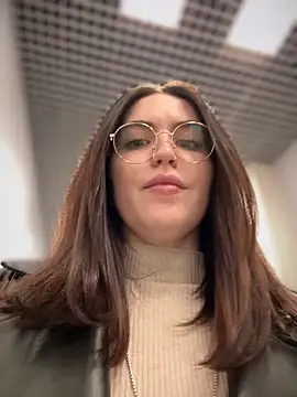 meow girl online show from 10/18/25, 11:00