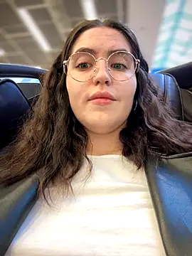 meow girl online show from 11/14/25, 08:13