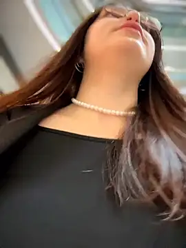 meow girl online show from 05/12/26, 10:01