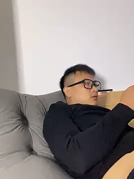 lixiaoshuai8 online show from 03/07/25, 04:46