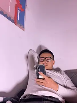 lixiaoshuai8 online show from 11/24/25, 04:45