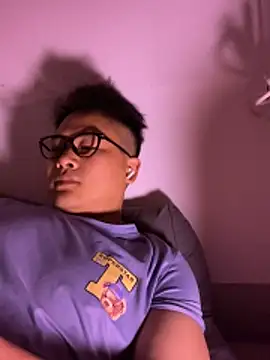 Snapshot of lixiaoshuai8 chatting on 02/25/26, 04:05 lixiaoshuai8 online show from 02/25/26, 04:05