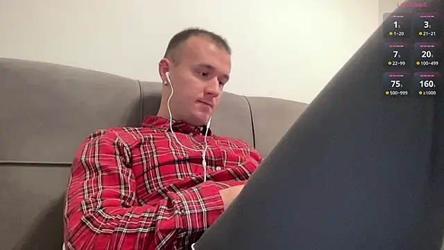 cute mark online show from 01/18/25, 04:21